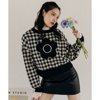 「 MARY QUANT デイジージャガードニット ブラック」に近い
