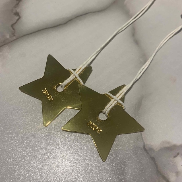 DIOR星形チャームゴールド 無くせ DIOR星形チャームゴールド 無くせ