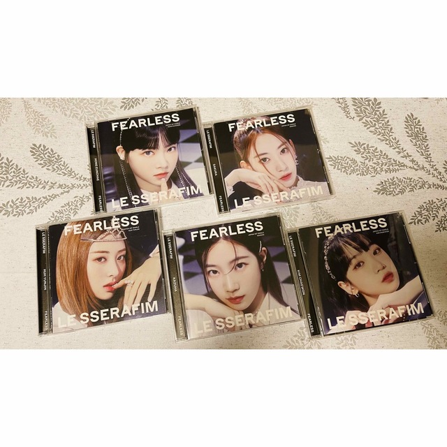 人気の福袋 春先取りの 新品、未使用 LESSERAFIM FEARLESS ソロジャケ
