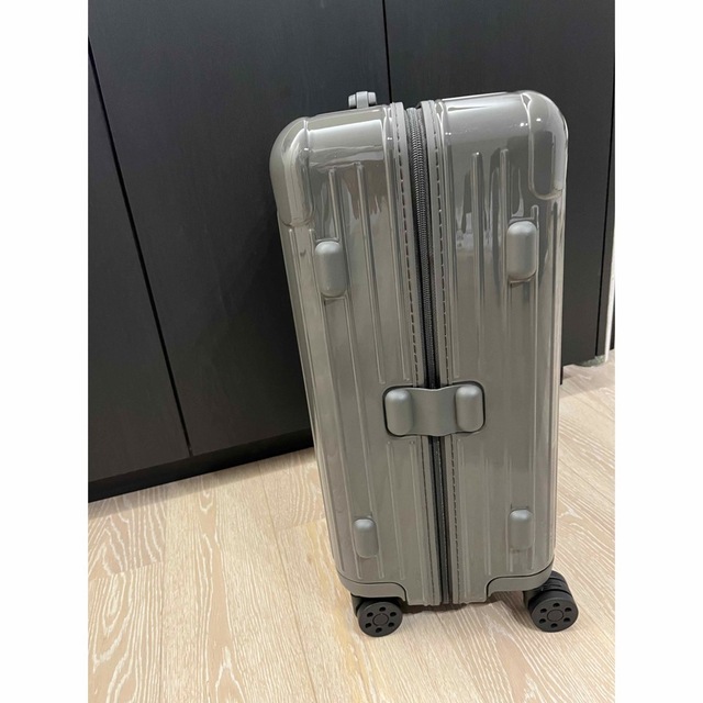 RIMOWA(リモワ)の【極美品】リモワ  エッセンシャル キャビン 36L スーツケース メンズのバッグ(トラベルバッグ/スーツケース)の商品写真