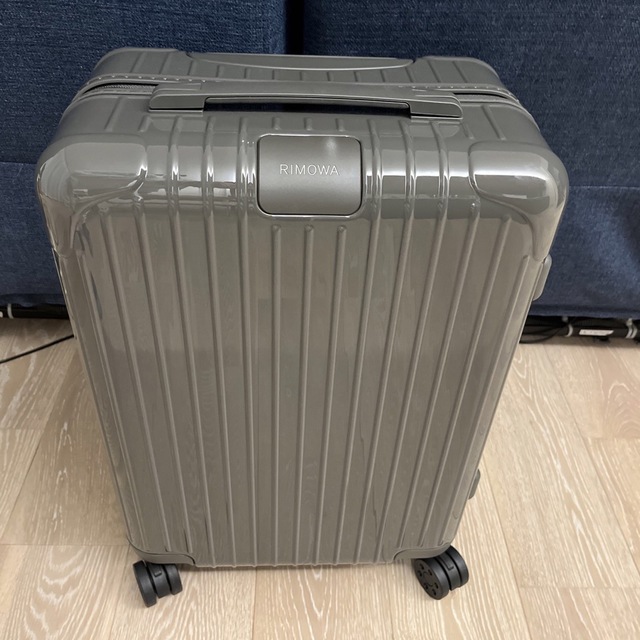 RIMOWA - 【極美品】リモワ エッセンシャル キャビン 36L スーツケース