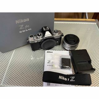 Nikon zfc レンズキット　美品　ニコン(ミラーレス一眼)