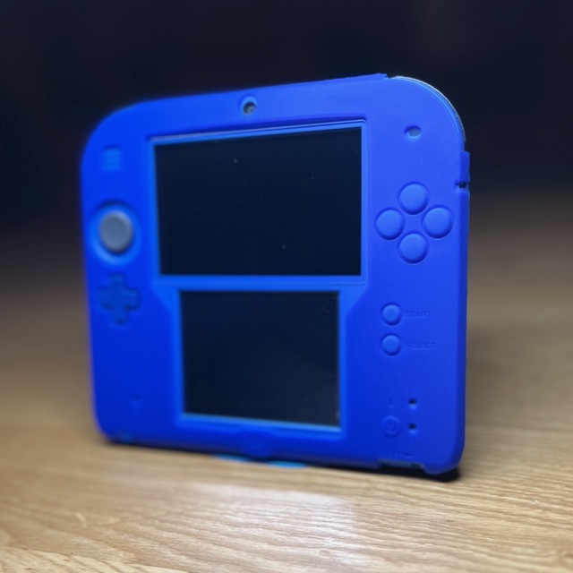 ニンテンドー2DS(ニンテンドー2DS)のNINTENDO2DS エンタメ/ホビーのゲームソフト/ゲーム機本体(家庭用ゲーム機本体)の商品写真