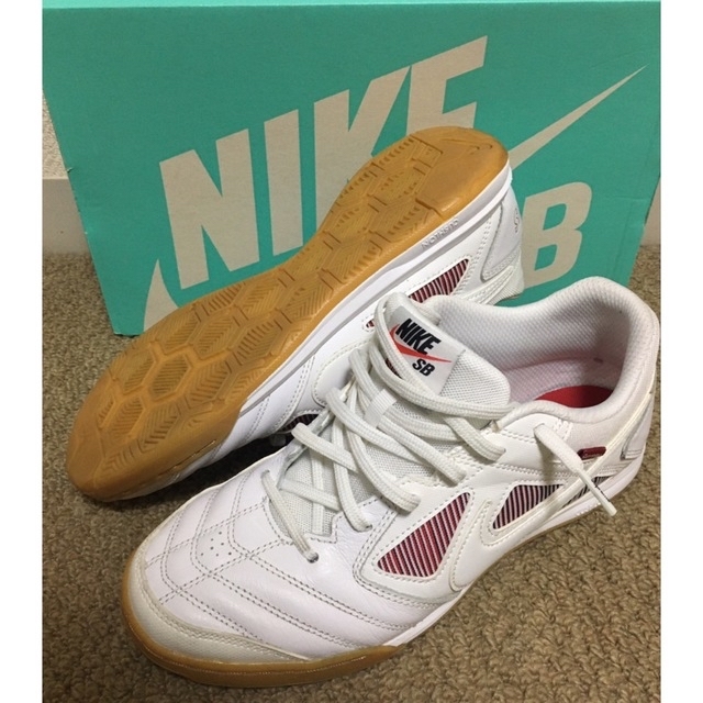 NIKE(ナイキ)の美品 Supreme × NIKESB  GATO  ストリートガト ルナガト スポーツ/アウトドアのサッカー/フットサル(シューズ)の商品写真