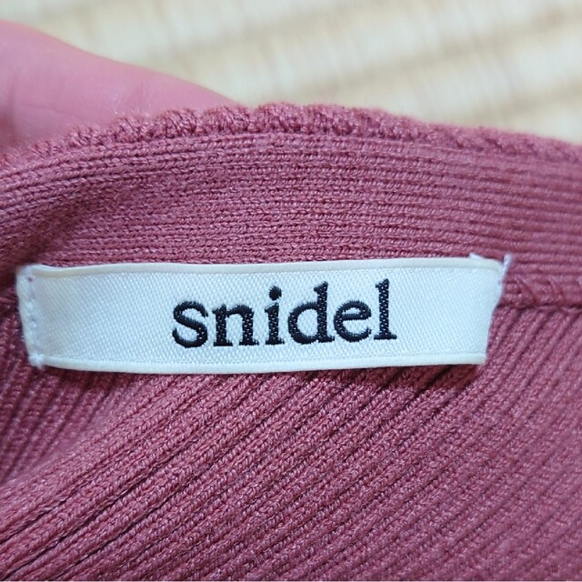 SNIDEL(スナイデル)のSNIDEL バックリボンニットプルオーバー レディースのトップス(カットソー(長袖/七分))の商品写真