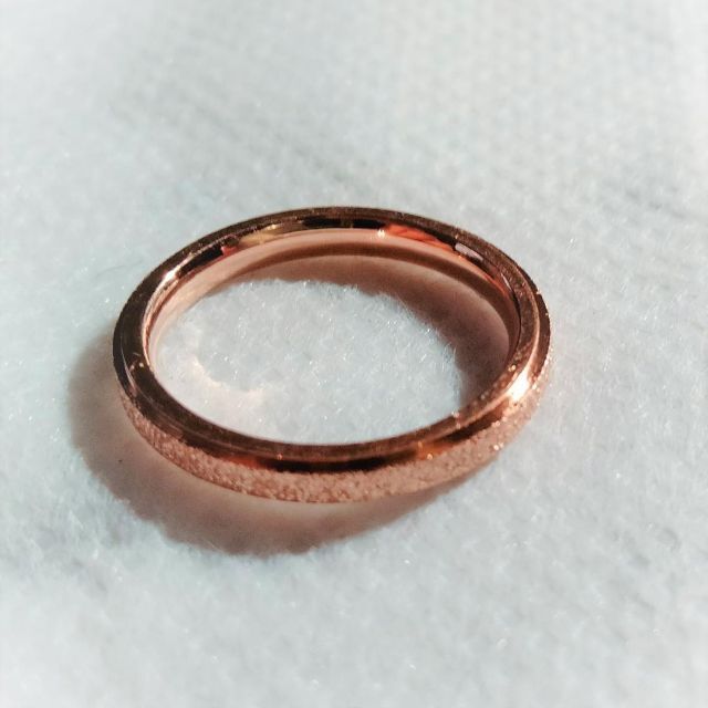 16号 US8号 シンプル 艶消し 指輪 ピンクゴールド 18K チタン レディースのアクセサリー(リング(指輪))の商品写真