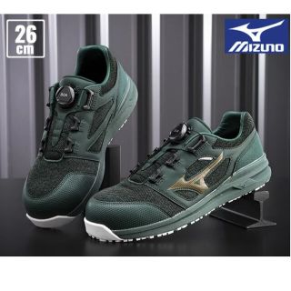 ミズノ(MIZUNO)の【新品値引‼️】26cmﾐｽﾞﾉ安全靴ｸﾞﾘｰﾝ＆ｺﾞｰﾙﾄﾞ(スニーカー)