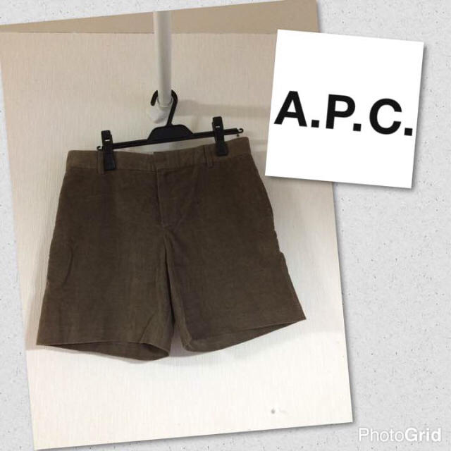 A.P.C(アーペーセー)のAPC コーデュロイショートパンツ レディースのパンツ(ショートパンツ)の商品写真