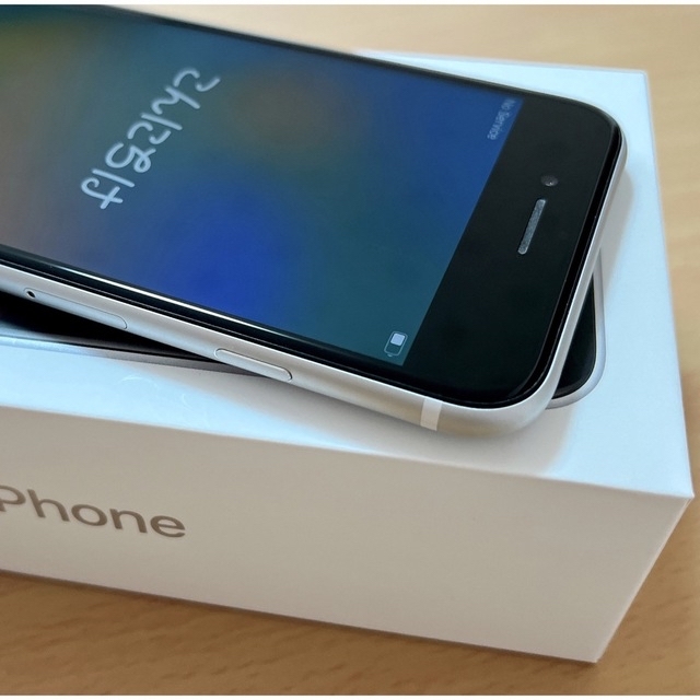 iPhone SE 第2世代 (SE2) ホワイト 64GB SIMフリー iPhone SE 第2世代 (SE2) ホワイト 64GB SIMフリー