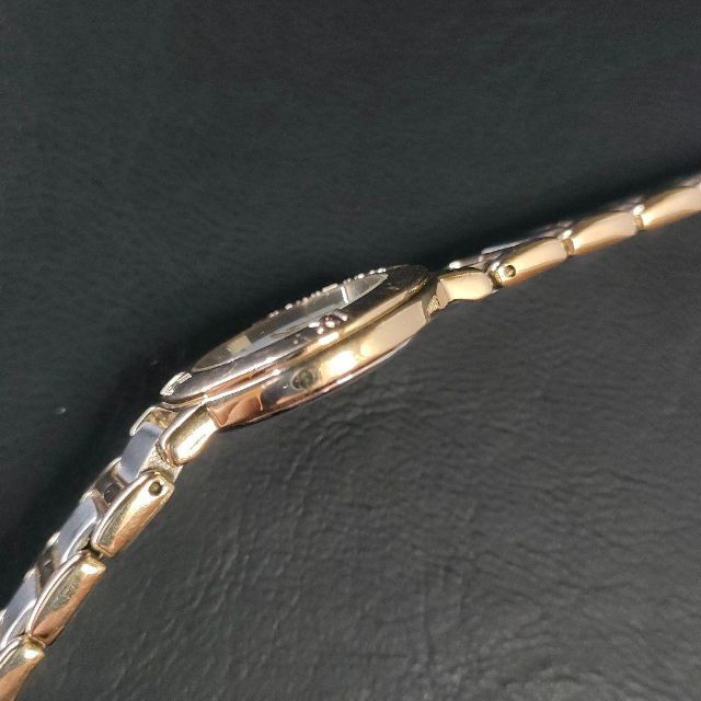 美品【稼働品】イヴ サン ローラン YSL ホワイト ゴールド クォーツ