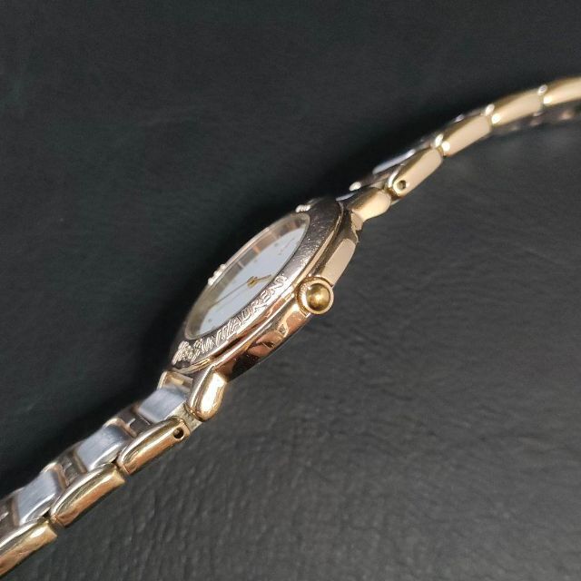 美品【稼働品】イヴ サン ローラン YSL ホワイト ゴールド クォーツ