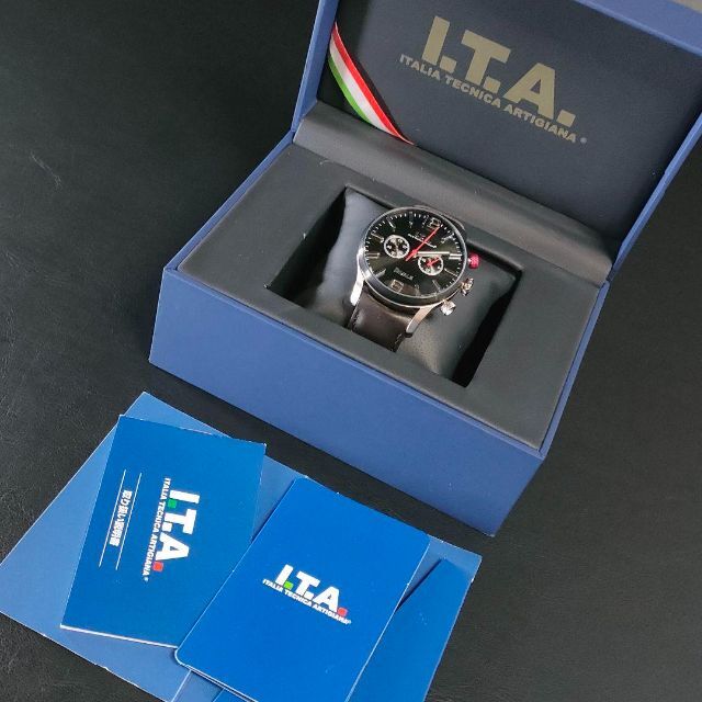 I.T.A.(アイティーエー)の極美品【稼働品】I.T.A　アイティーエー　リヴァーレ　ブラック　レッド　メンズ メンズの時計(腕時計(アナログ))の商品写真