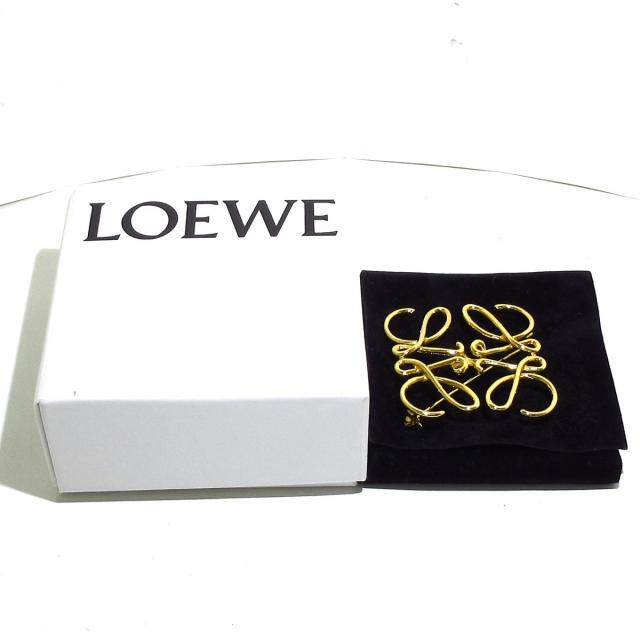 LOEWE(ロエベ)のロエベ ブローチ美品  - 金属素材 ゴールド レディースのアクセサリー(ブローチ/コサージュ)の商品写真