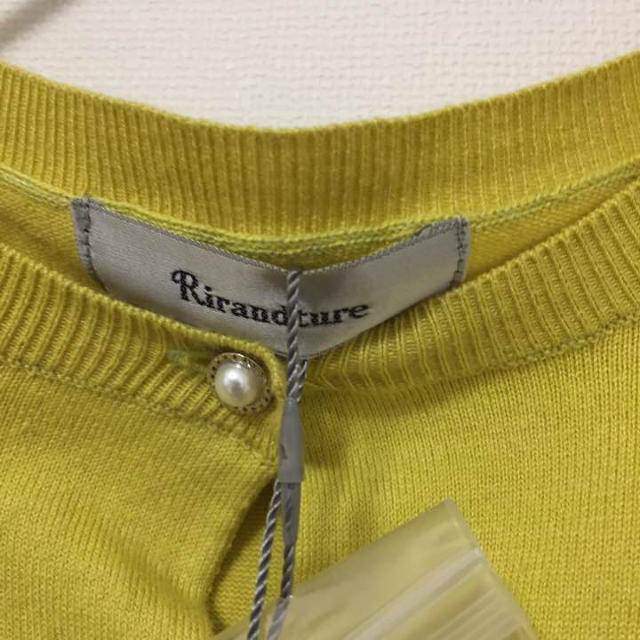 Rirandture(リランドチュール)の(お値下げ中) Rirandture リランドチュール 新品 黄色セーター レディースのトップス(ニット/セーター)の商品写真