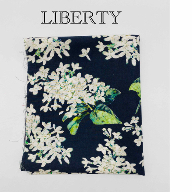 LIBERTY.(リバティ)のお値下げ☆新品☆リバティ生地☆ハギレ① ハンドメイドの素材/材料(生地/糸)の商品写真