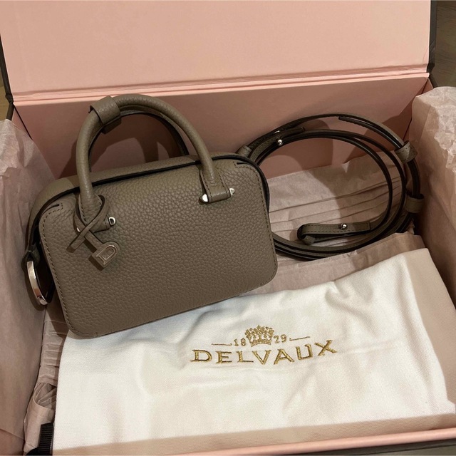 Drawer(ドゥロワー)の新品☆デルヴォー Delvaux クールボックスナノ トープ Taupe レディースのバッグ(ショルダーバッグ)の商品写真