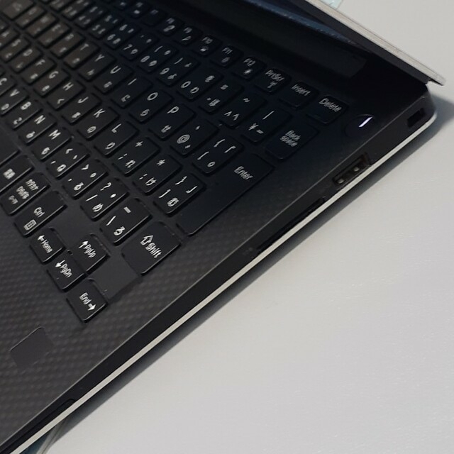 DELL(デル)のDELL　美品　XPS13 9360 第８世代 スマホ/家電/カメラのPC/タブレット(ノートPC)の商品写真