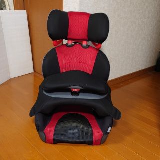 車用　ジュニアシート　エールベベ