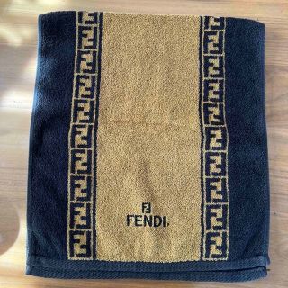 フェンディ(FENDI)の専用FENDIフェンディ　ユーズドフェイスタオル(タオル/バス用品)