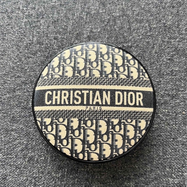 Dior(ディオール)の【※ケースのみ】Diorクッションファンデ　限定パケ コスメ/美容のベースメイク/化粧品(ファンデーション)の商品写真