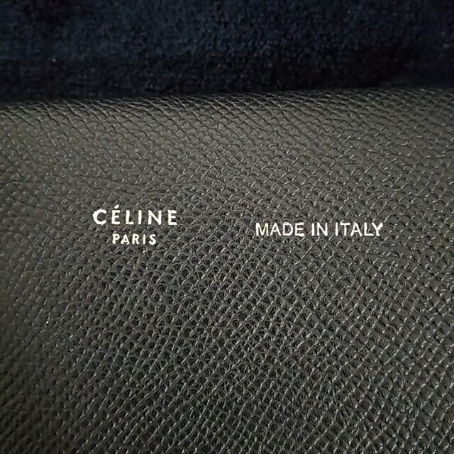 celine(セリーヌ)のお値下げ中☆極美品☆セリーヌ ショルダー  フォンホルダー   ポーチ  旧ロゴ スマホ/家電/カメラのスマホアクセサリー(iPhoneケース)の商品写真