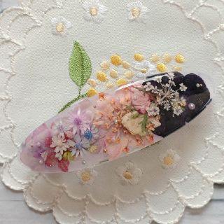 <P194>少し大きめお花のバレッタ(ヘアアクセサリー)