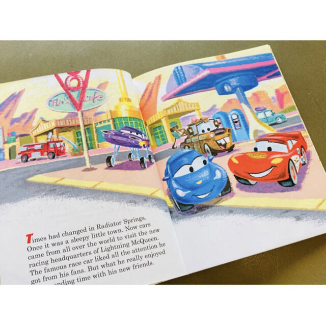 Disney(ディズニー)のディズニー英語絵本　キッズ洋書　カーズ　Look Out for Mater! エンタメ/ホビーの本(絵本/児童書)の商品写真