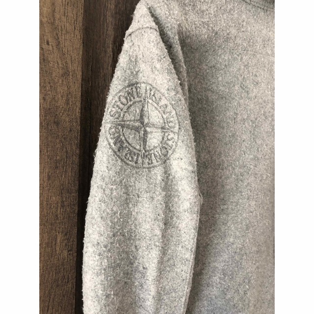 STONE ISLAND(ストーンアイランド)のSTONE ISLAND    長袖　厚手シャツ　グレー メンズのトップス(シャツ)の商品写真