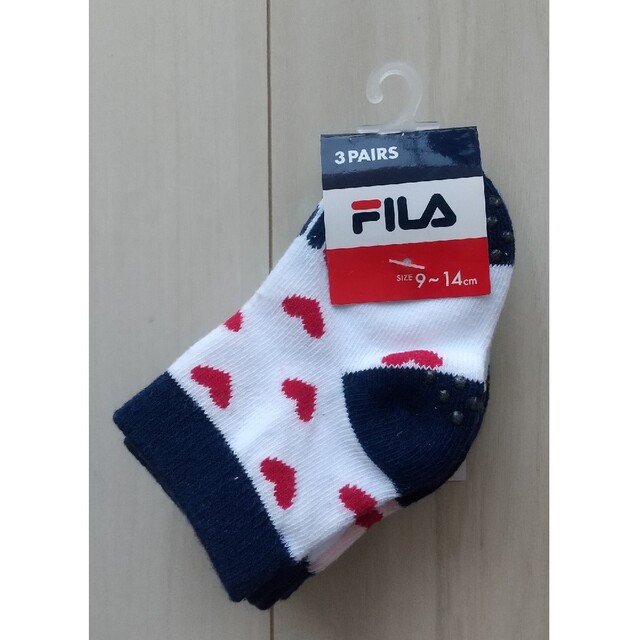 FILA(フィラ)の【FILA】子供用靴下 9-14cm 滑り止め付きハート柄３色３足セット キッズ/ベビー/マタニティのこども用ファッション小物(靴下/タイツ)の商品写真