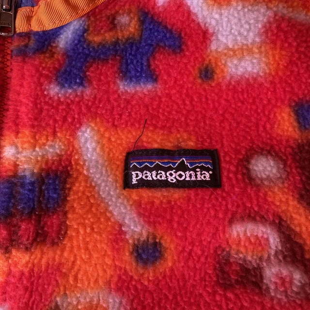 patagonia(パタゴニア)のパタゴニアキッズフリース キッズ/ベビー/マタニティのキッズ服女の子用(90cm~)(ジャケット/上着)の商品写真