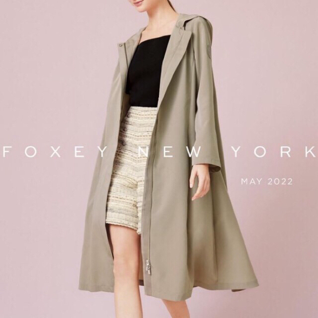 は自分にプチご褒美を FOXEY 紺 レインコート スプリングコート