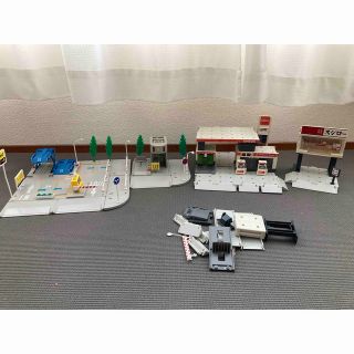 タカラトミー(Takara Tomy)のトミカタウンとビルドシティ(ミニカー)
