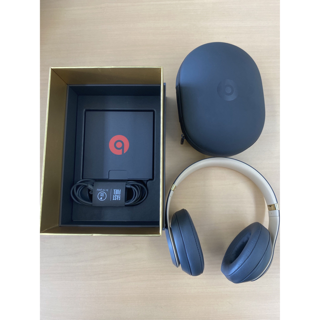 Beats(ビーツ)のBeats Studio3 ワイヤレスノイズキャンセリングヘッドホン スマホ/家電/カメラのオーディオ機器(ヘッドフォン/イヤフォン)の商品写真