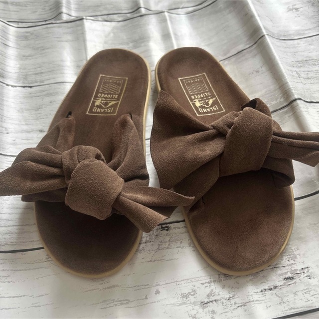 ISLAND SLIPPER(アイランドスリッパ)のアイランド　スリッパ　ブラウン　22 5 レディースの靴/シューズ(サンダル)の商品写真