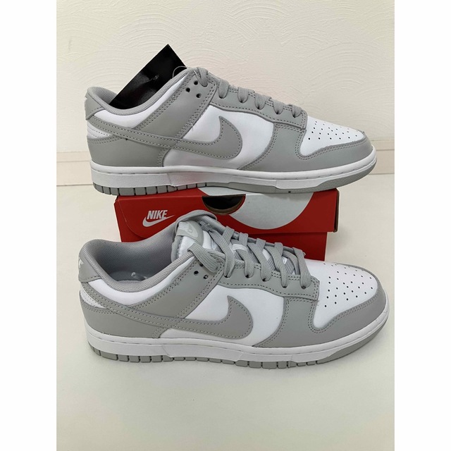 NIKE(ナイキ)のNike Dunk Low "Grey Fog" メンズの靴/シューズ(スニーカー)の商品写真