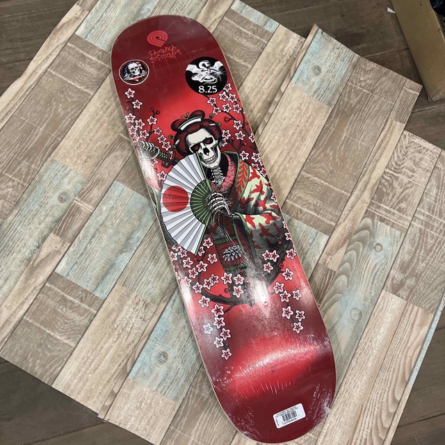 PowellPeralta パウエル　スケボーデッキ　四十住さくら　金メダル