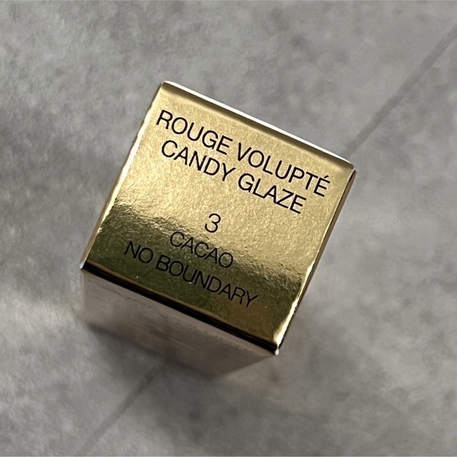 Yves Saint Laurent(イヴサンローラン)のROUGE VOLUPTÉ CANDY GLAZE No.3 コスメ/美容のベースメイク/化粧品(口紅)の商品写真