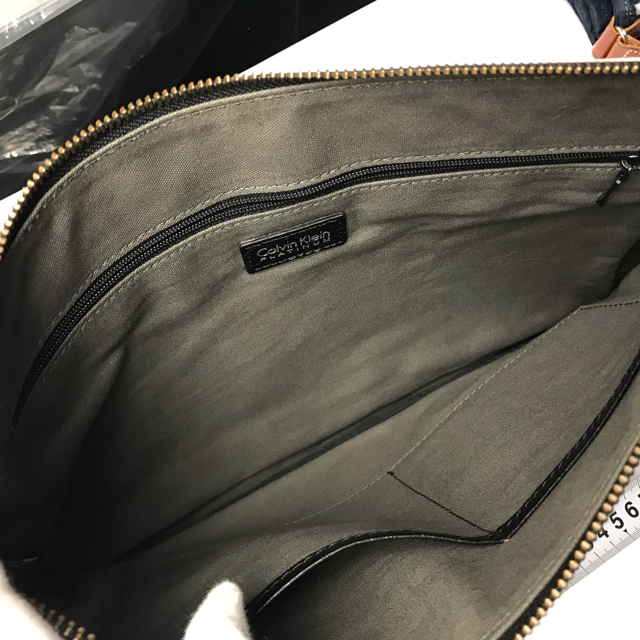 Calvin Klein(カルバンクライン)のRR509 カルバンクライン　クラッチバッグ　 メンズのバッグ(セカンドバッグ/クラッチバッグ)の商品写真
