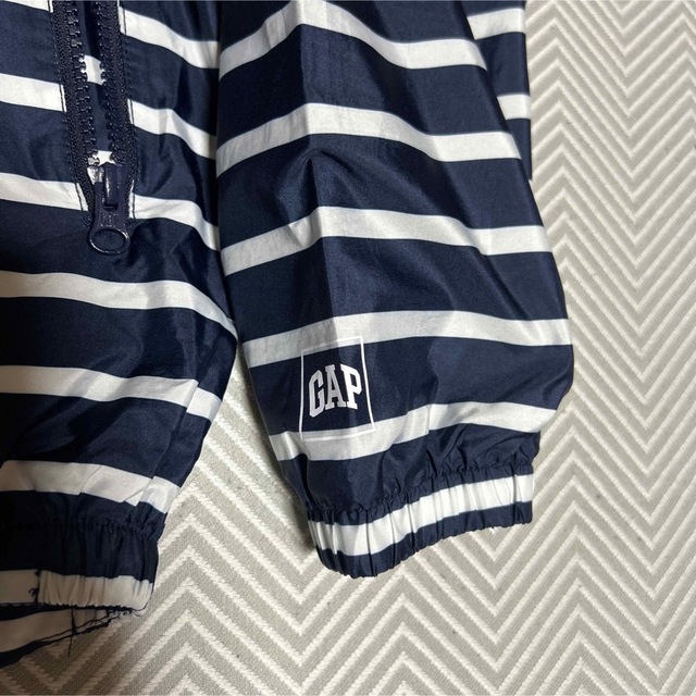 GAP(ギャップ)の【150】GAPストライプウィンドブレーカー キッズ/ベビー/マタニティのキッズ服女の子用(90cm~)(ジャケット/上着)の商品写真