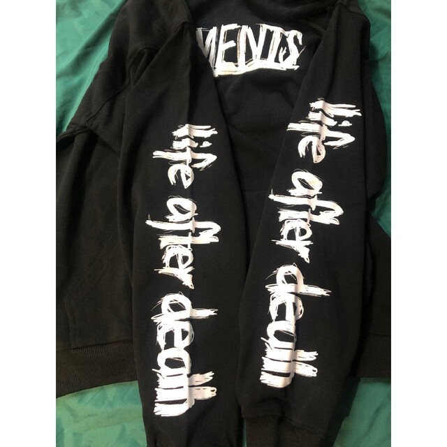 18466円格安 中古 買取 日本クーポン vetements パーカー 一度着用のみ