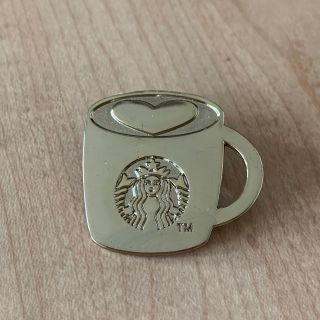 スターバックスコーヒー(Starbucks Coffee)のスタバ　ピンバッチ　ハートラテ(バッジ/ピンバッジ)