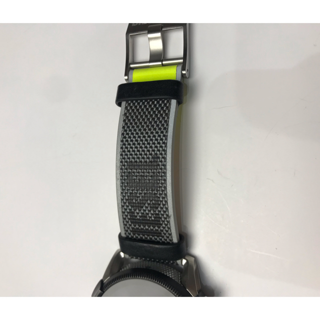 DIESEL(ディーゼル)のRR511 ディーゼル　DW601 スマートウオッチ メンズの時計(腕時計(デジタル))の商品写真