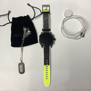 ディーゼル(DIESEL)のRR511 ディーゼル　DW601 スマートウオッチ(腕時計(デジタル))