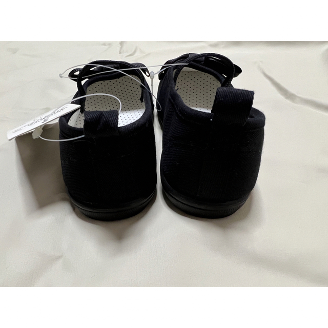 kumikyoku（組曲）(クミキョク)の新品未使用　組曲　kumikyoku ブラックシューズ　17cm キッズ/ベビー/マタニティのキッズ靴/シューズ(15cm~)(スニーカー)の商品写真