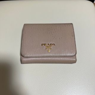 プラダ(PRADA)のPRADA 三つ折り財布　ベージュ(財布)