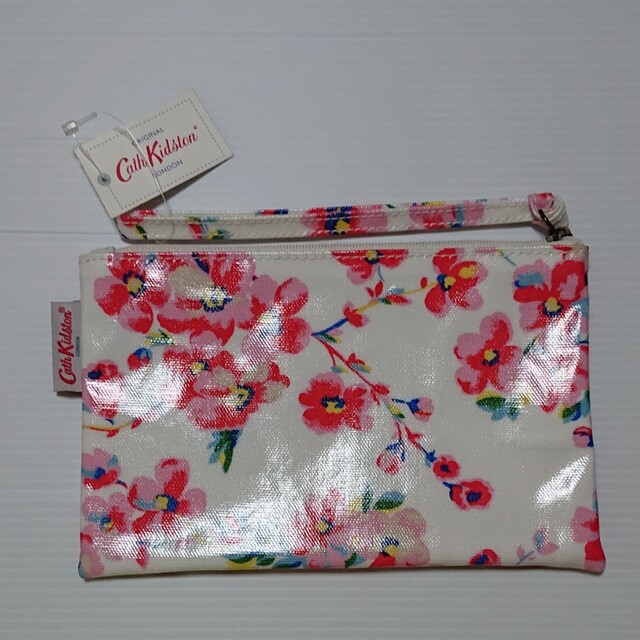 Cath Kidston(キャスキッドソン)の【新品】フラットポーチ フラットパース キャス・キッドソン さくら レディースのファッション小物(ポーチ)の商品写真