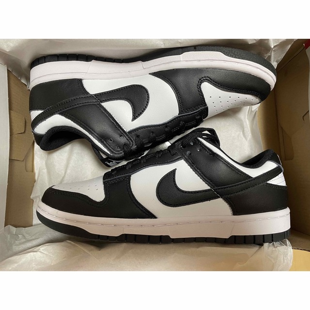 NIKE WMNS DUNK LOW  ナイキ ダンクロー パンダ　即完品Low