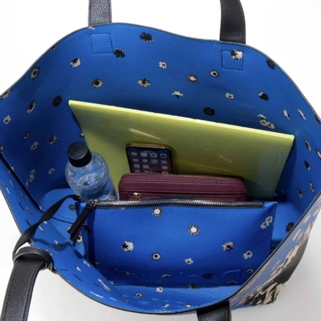 DESIGUAL(デシグアル)の新品✨タグ付き♪ Desigual  トートバッグ　ブルー系柄　大特価‼️ レディースのバッグ(トートバッグ)の商品写真