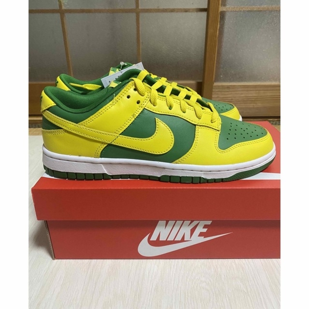 NIKE(ナイキ)のNIKE DUNK LOW reverse Brazil メンズの靴/シューズ(スニーカー)の商品写真