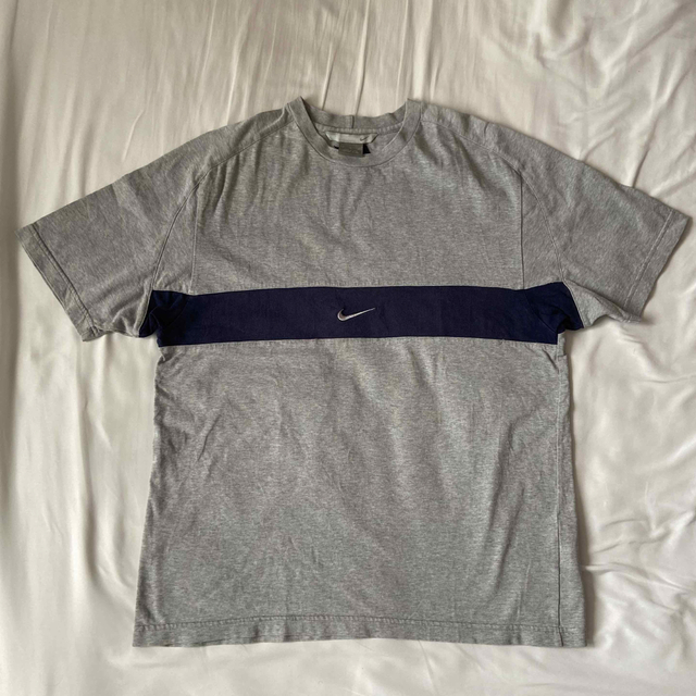 希少 NIKE ナイキ Tシャツ 刺繍ロゴ ライトグレー